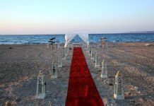 Çeşme Kumsalda Evlilik Teklifi Organizasyonu İzmir