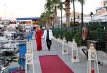 Kırmızı Halı İzmir Organizasyon Evlenme Teklifi Organizasyonu